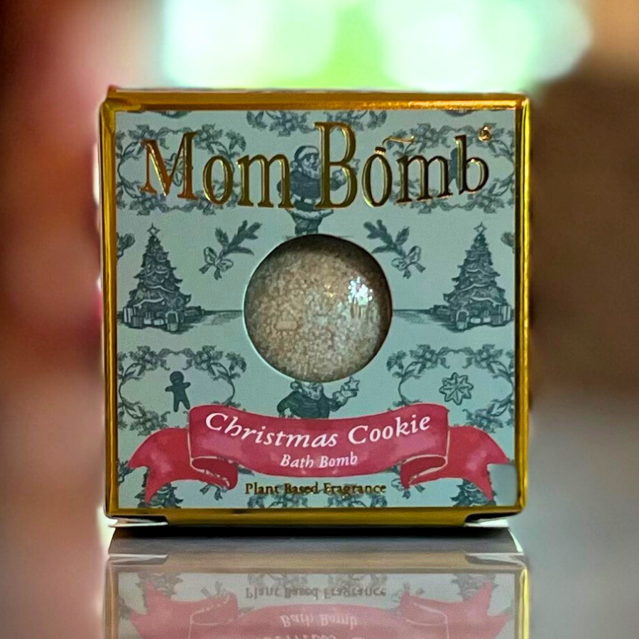Unveil the Holiday Magic with Honey & Vanilla Bath Bomb - The "Christmas Cookie" Experience 🎄🍪